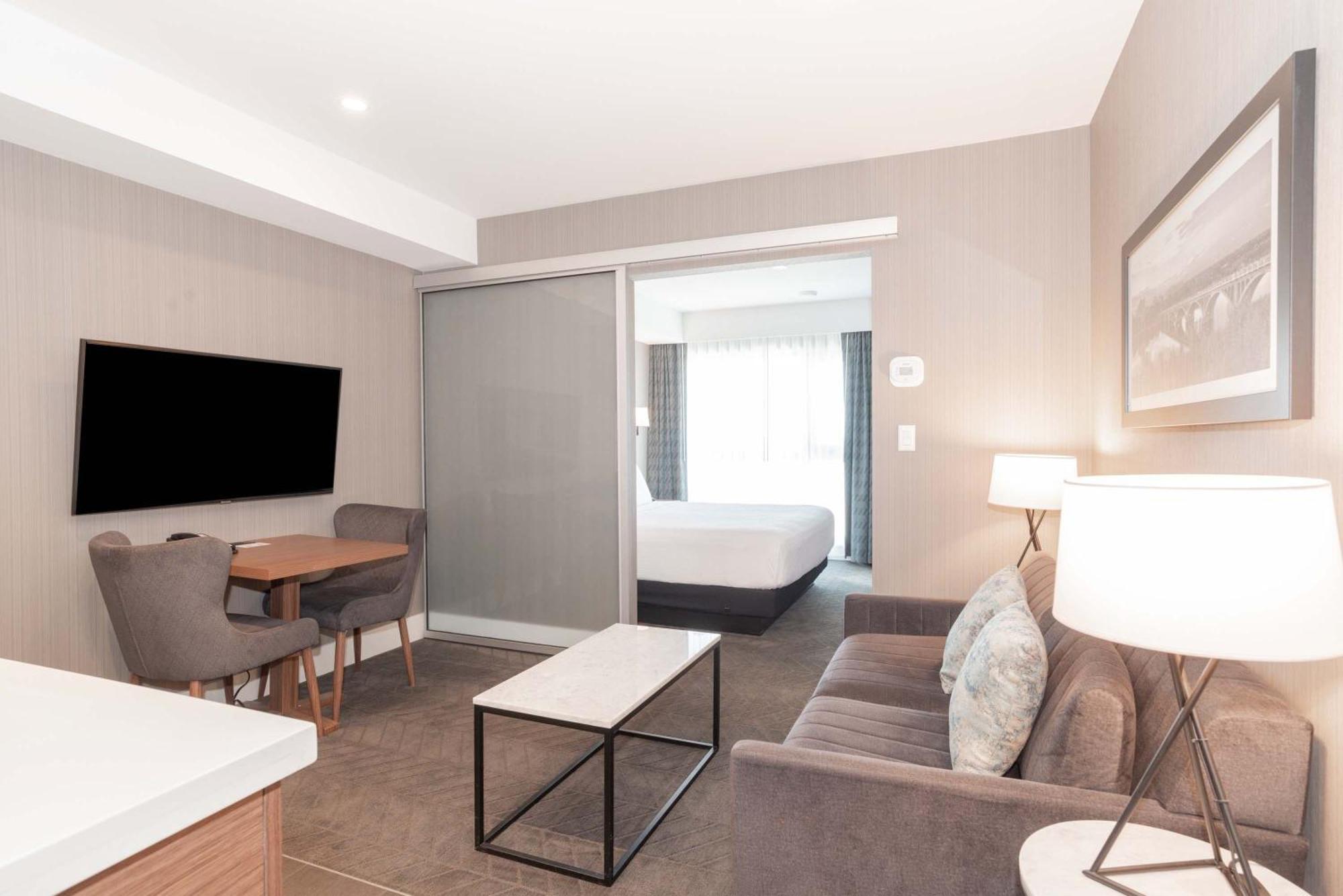 Sandman Signature Saskatoon South Hotel Eksteriør billede